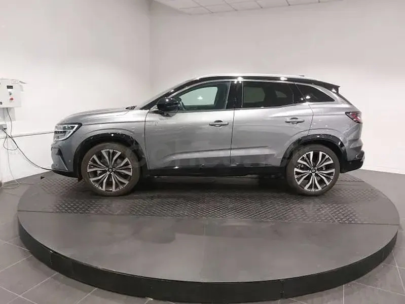 Usado Renault Austral Iconic 200 CV (147 kW) 2024 Gris SUV