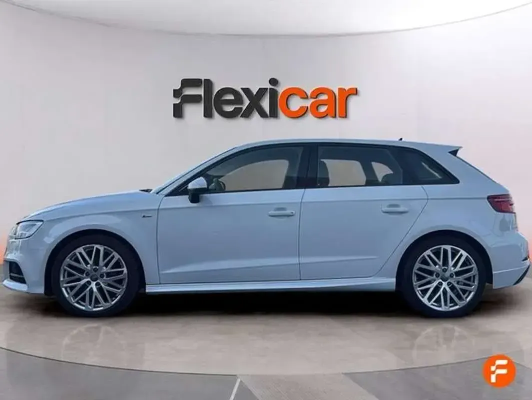 Usado Audi A3 Sportback 116 CV (85 kW) 2019 Blanco Utilitario