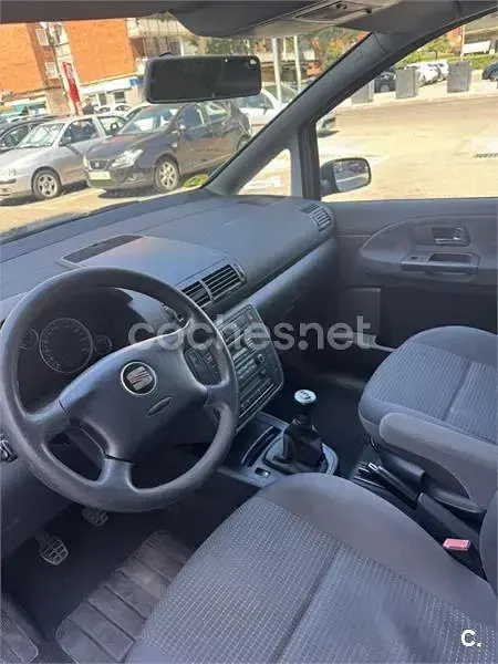 Usado Seat Alhambra Reference 140 CV (102 kW) 2007 Azul Monovolumen