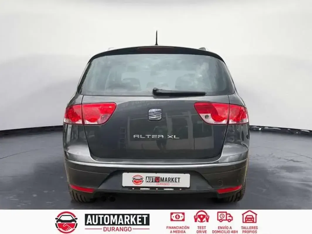 Usado Seat Altea XL Style 160 CV (117 kW) 2010 Negro Monovolumen
