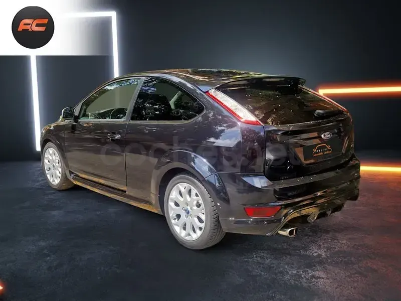 Usado Ford Focus Trend 116 CV (85 kW) 2010 Negro Utilitario