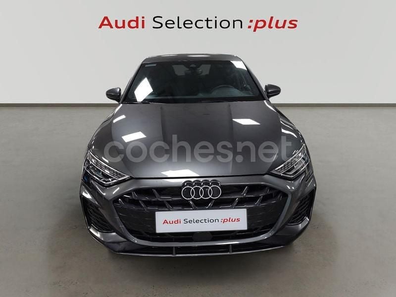 Usado Audi A3 S-Line 150 CV (110 kW) 2025 Gris / plata Berlina