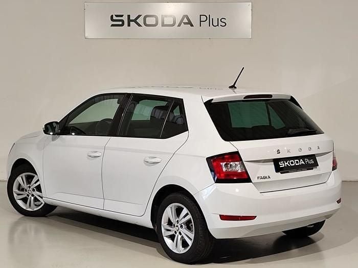 Blanco Usado 2021 Skoda Fabia Ambition | 14.900 € (Un poco caro) - Imagen 1/4