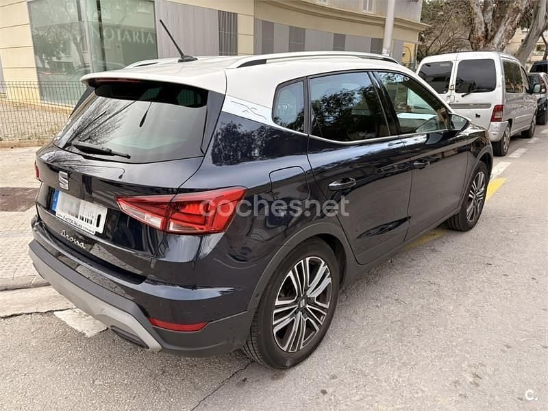 Usado Seat Arona Xperience 110 CV (80 kW) 2023 Azul SUV