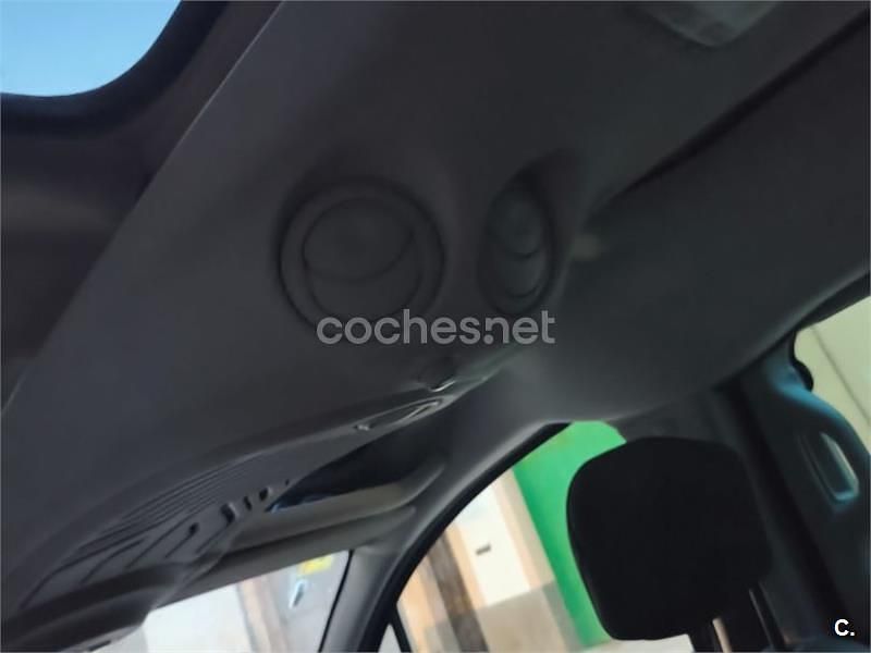 Usado Peugeot Partner Tepee Active 110 CV (80 kW) 2016 Gris / plata Monovolumen