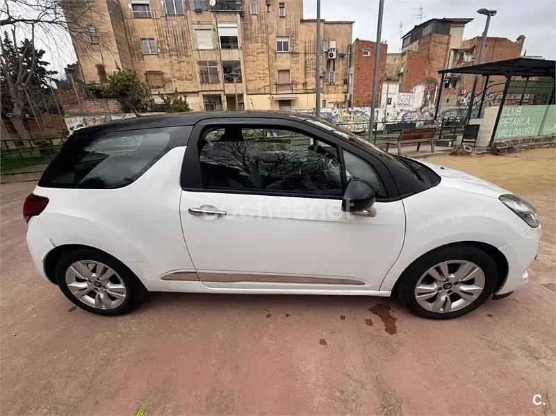 Usado Citroën DS3 82 CV (60 kW) 2013 Blanco Berlina