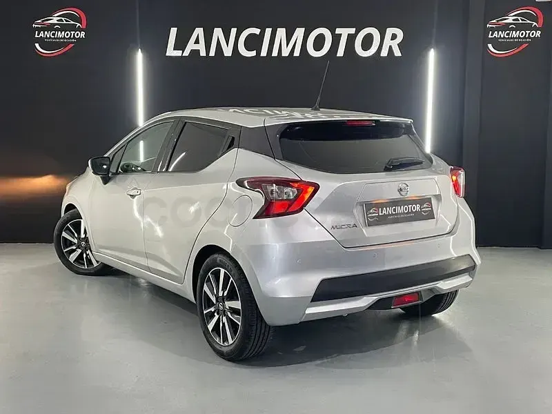 Usado Nissan Micra N-Connecta 100 CV (73 kW) 2019 Gris / plata Utilitario