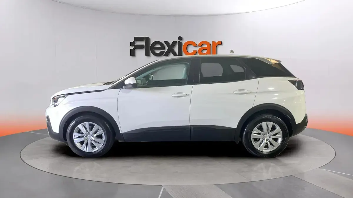 Usado Peugeot 3008 Active 120 CV (88 kW) 2017 Blanco SUV
