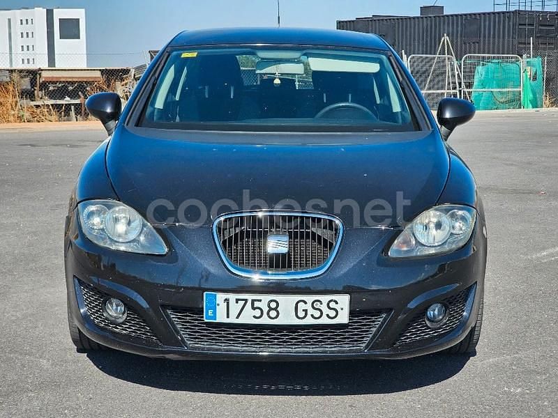 Usado Seat Leon 90 CV (66 kW) 2010 Negro Berlina