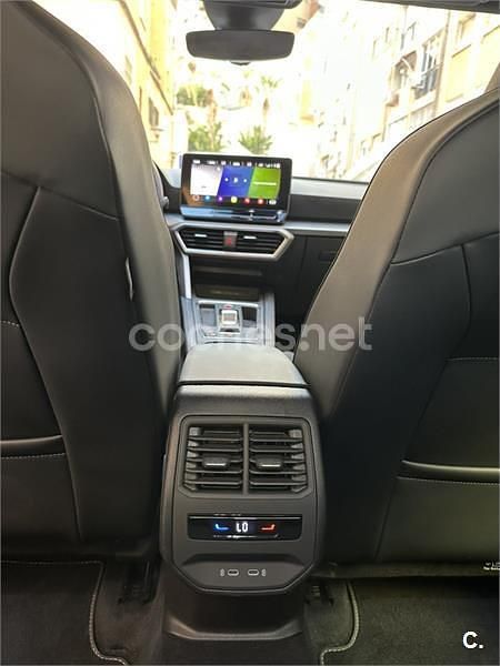 Gris / plata Usado 2024 Seat Leon FR Berlina | 25.000 € (Precio justo) - Imagen 1/4