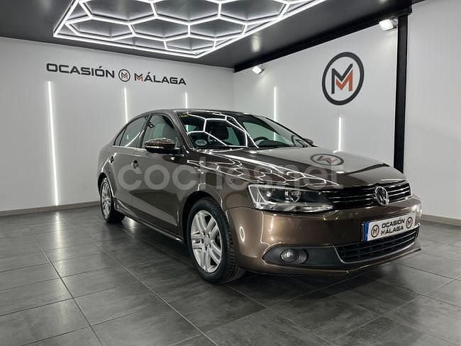 Begagnad VW Jetta Advance 140 HK (102 kW) 2011 Brun Sedan