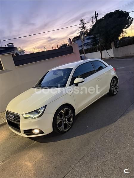 Blanco Usado 2011 Audi A1 Attraction Berlina | 8750 € (Precio justo) - Imagen 1/4