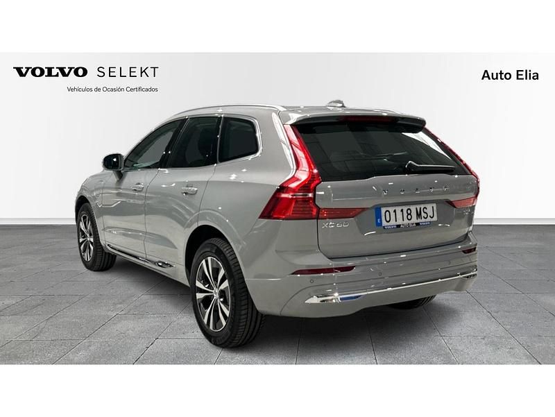 Usado Volvo XC60 Core 350 CV (257 kW) 2024 Gris SUV