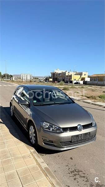 Usado VW Golf VII Edition 110 CV (80 kW) 2016 Gris / plata Berlina