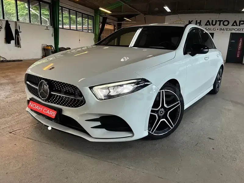 Usado Mercedes A180 136 CV (100 kW) 2020 Blanco Berlina
