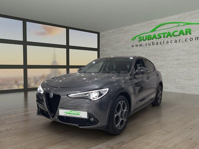 Gris / plata Usado 2021 Alfa Romeo Stelvio Sprint SUV | 23.700 € (Buen precio) - Imagen 1/4
