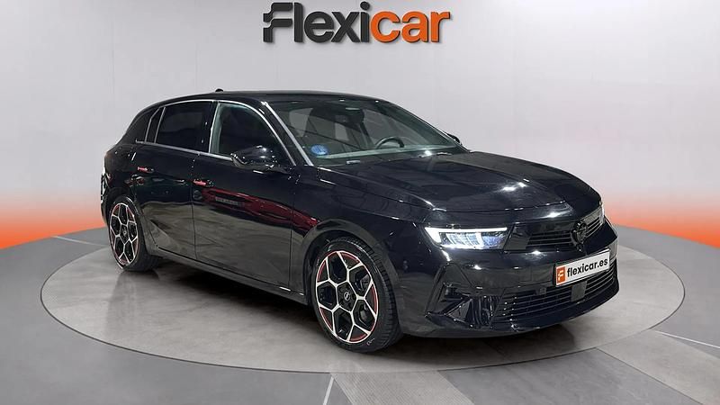 Usado Opel Astra 181 CV (133 kW) 2022 Negro Berlina