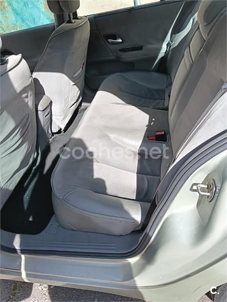 Usado Renault Laguna II Privilege 120 CV (88 kW) 2003 Gris / plata Berlina