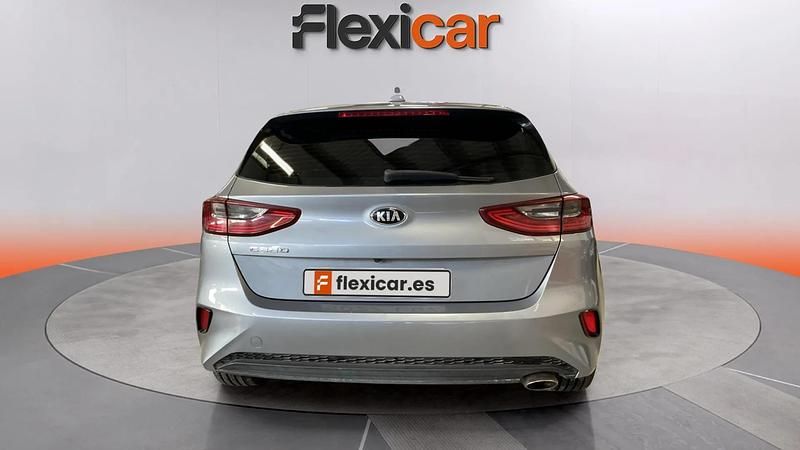 Usado Kia Ceed 140 CV (102 kW) 2020 Gris Utilitario
