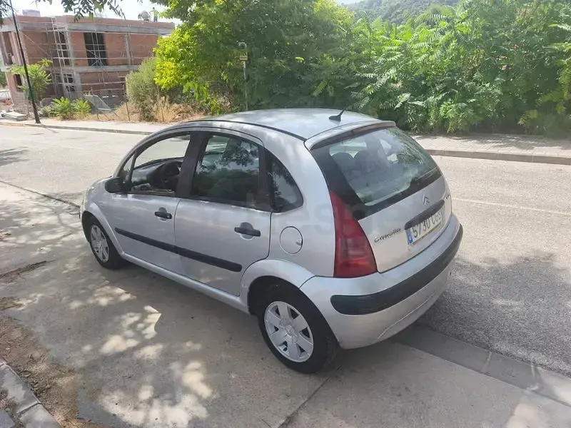 Usado Citroën C3 Exclusive 92 CV (67 kW) 2004 Gris / plata Berlina