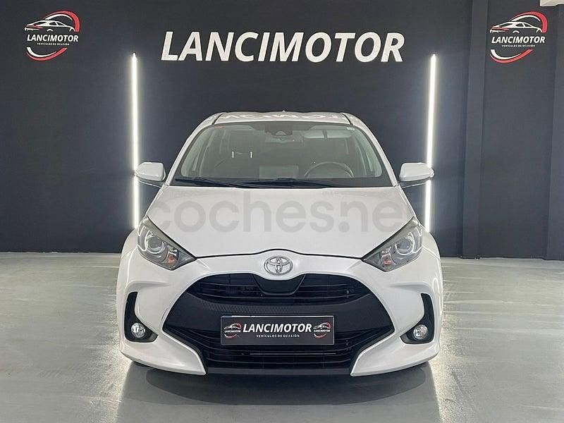 Usado Toyota Yaris 125 CV (91 kW) 2022 Blanco Utilitario