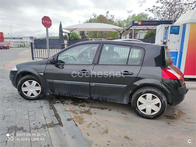 Usado Renault Mégane II Dynamique 150 CV (110 kW) 2006 Negro Berlina