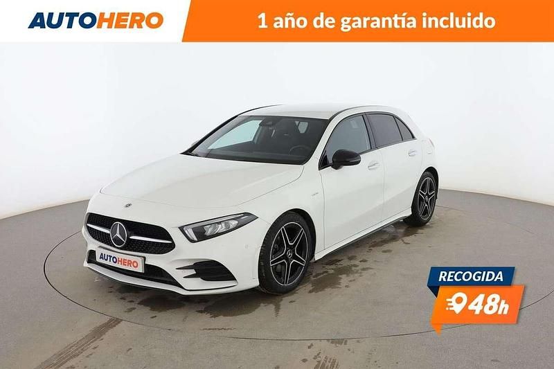 Blanco Usado 2021 Mercedes A180 AMG line Berlina | 24.951 € - Imagen 1/4
