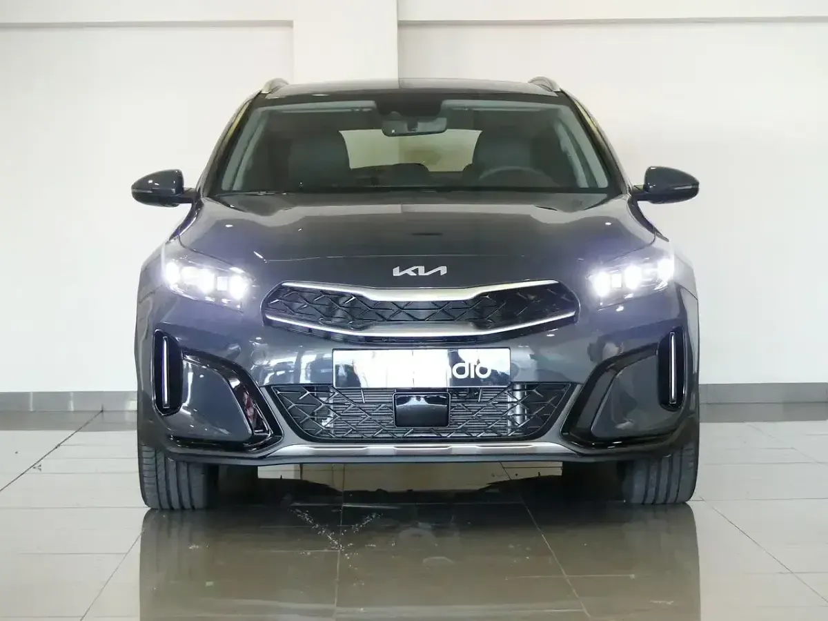 Usado Kia XCeed 141 CV (103 kW) 2024 Oscuro SUV