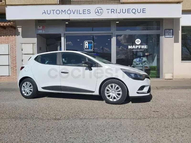Usado Renault Clio IV Business 75 CV (55 kW) 2018 Blanco Berlina