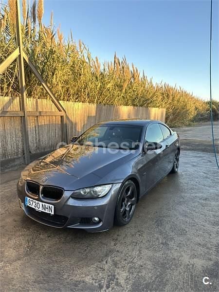 Usado BMW 325 218 CV (160 kW) 2007 Gris / plata Coupe