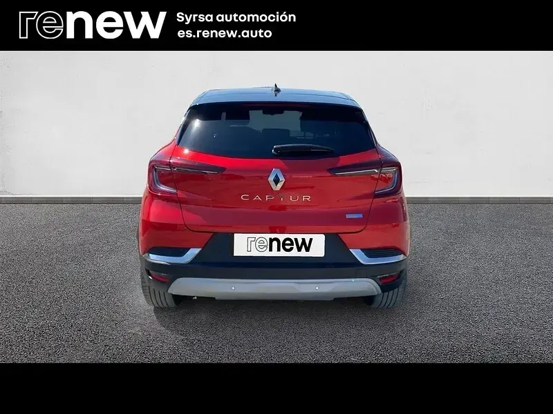 Usado Renault Captur 160 CV (117 kW) 2022 Rojo SUV