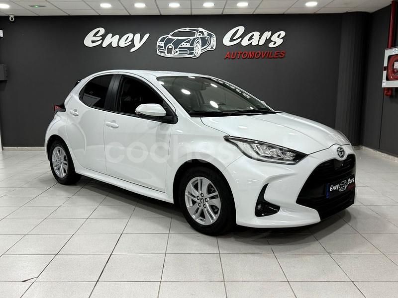 Usado Toyota Yaris 125 CV (91 kW) 2024 Blanco Berlina