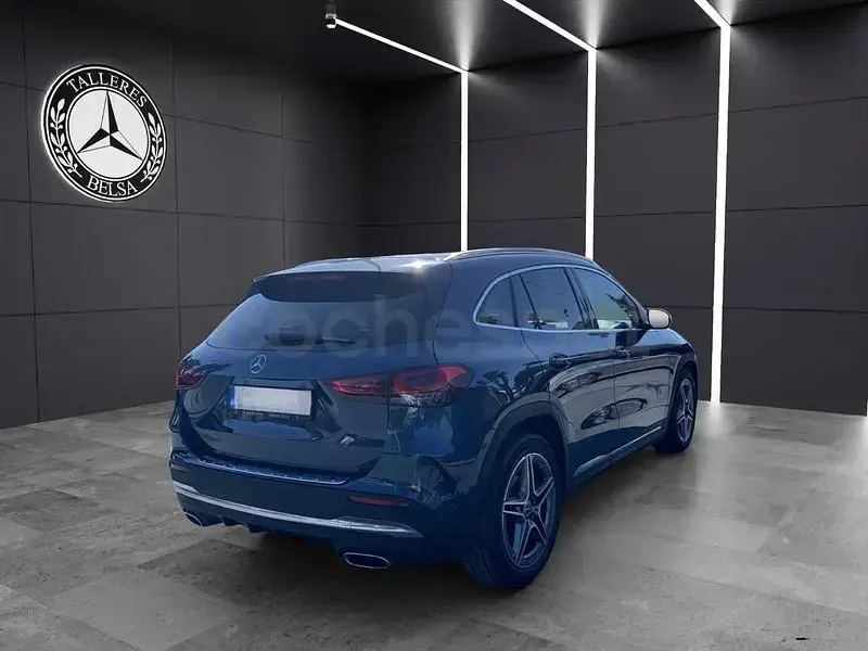 Usado Mercedes GLA180 136 CV (100 kW) 2022 Azul SUV