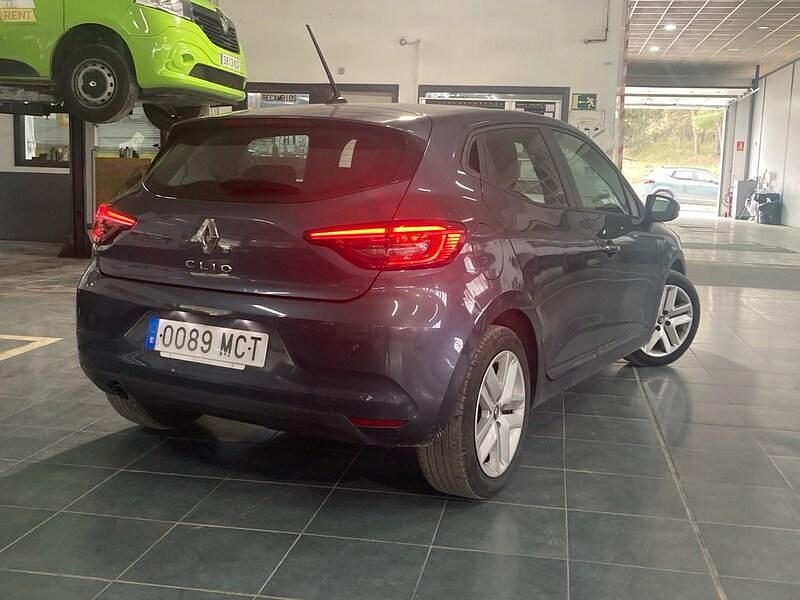 Usado Renault Clio V Intens 101 CV (74 kW) 2022 Gris Berlina