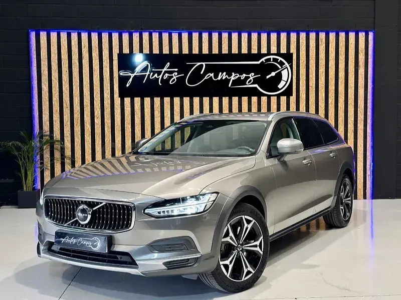 Usado Volvo V90 CC Ultimate 197 CV (144 kW) 2022 Marrón Familiar