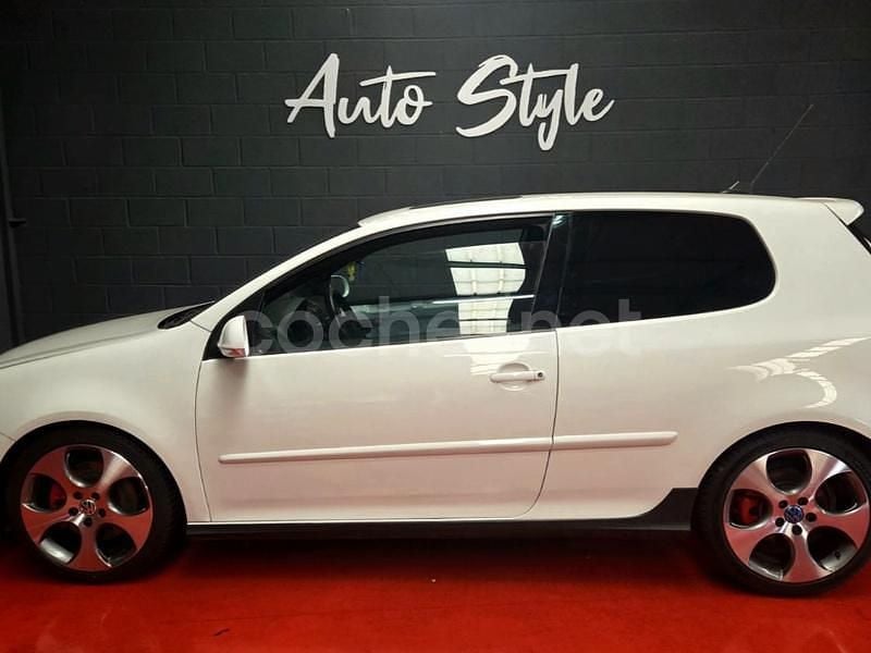 Usado VW Golf V GTI 200 CV (147 kW) 2007 Blanco Berlina