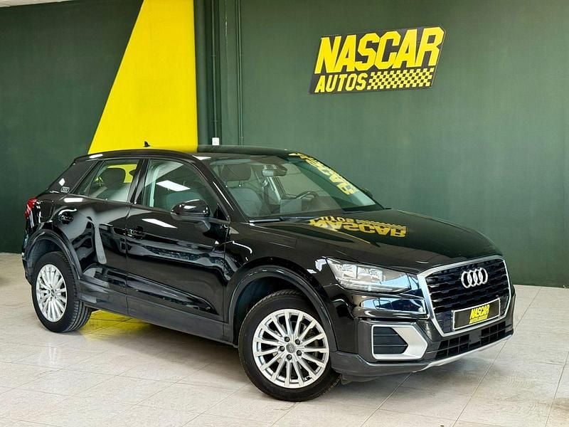 Negro Usado 2020 Audi Q2 Design SUV | 21.900 € (Precio justo) - Imagen 1/4