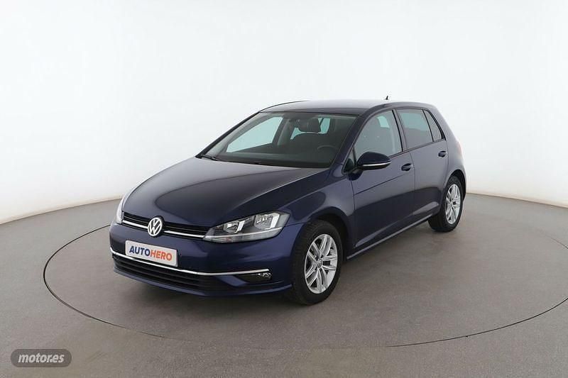 Usado VW Golf VII Advance 115 CV (84 kW) 2019 Azul Berlina