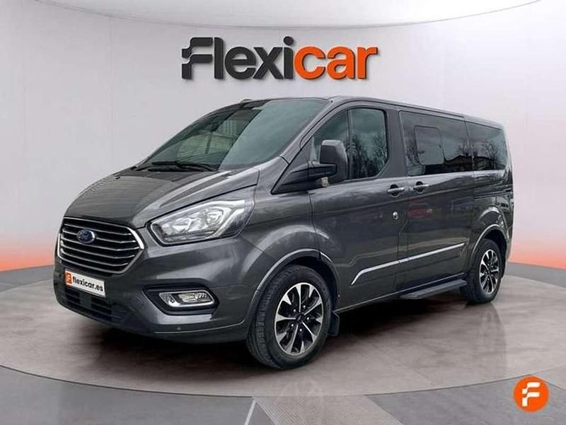 Usado Ford Tourneo Titanium X 150 CV (110 kW) 2022 Gris Monovolumen