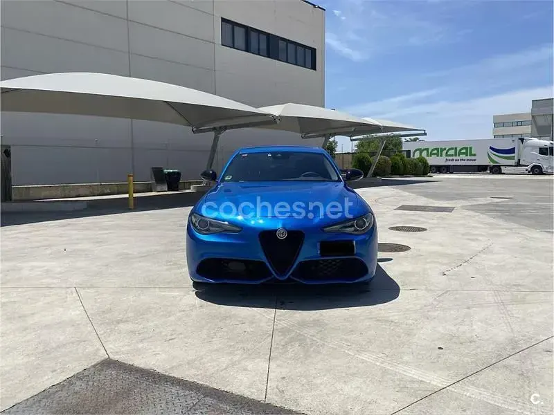 Usado Alfa Romeo Giulia Veloce 210 CV (154 kW) 2019 Azul Berlina