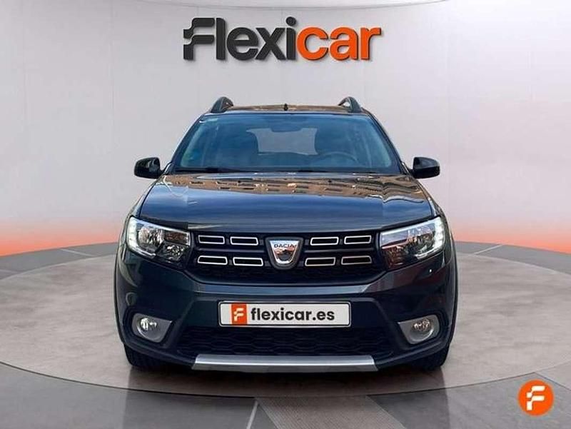 Usado Dacia Sandero Essentiel 101 CV (74 kW) 2020 Gris Utilitario