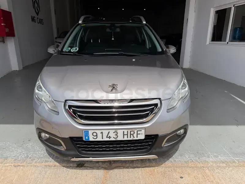 Usado Peugeot 2008 Allure 92 CV (67 kW) 2014 Gris / plata SUV
