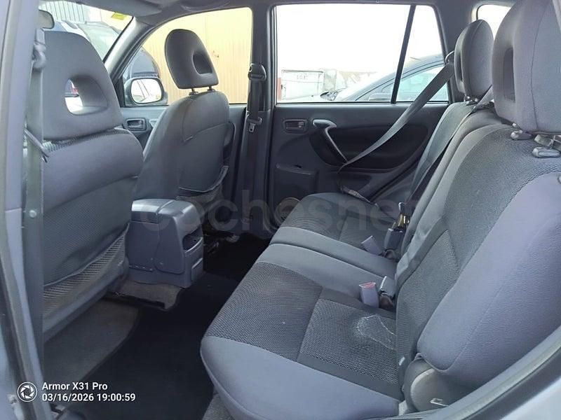 Usado Toyota RAV4 Sol 150 CV (110 kW) 2003 Gris / plata SUV