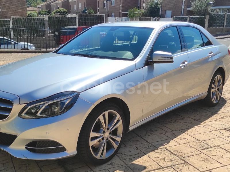 Usado Mercedes E350 Avantgarde 258 CV (189 kW) 2015 Gris / plata Berlina