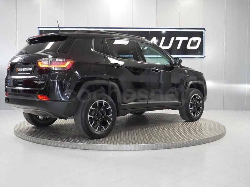 Usado Jeep Compass Trailhawk 241 CV (177 kW) 2022 Negro SUV