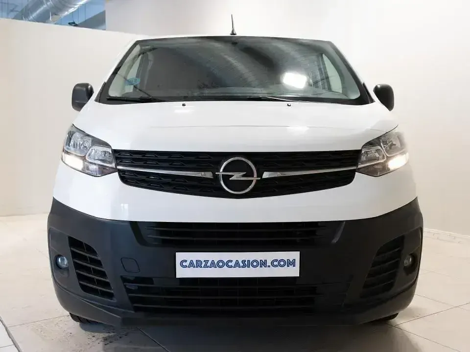 Usado Opel Vivaro-e Combi 102 CV (75 kW) 2022 Blanco Monovolumen