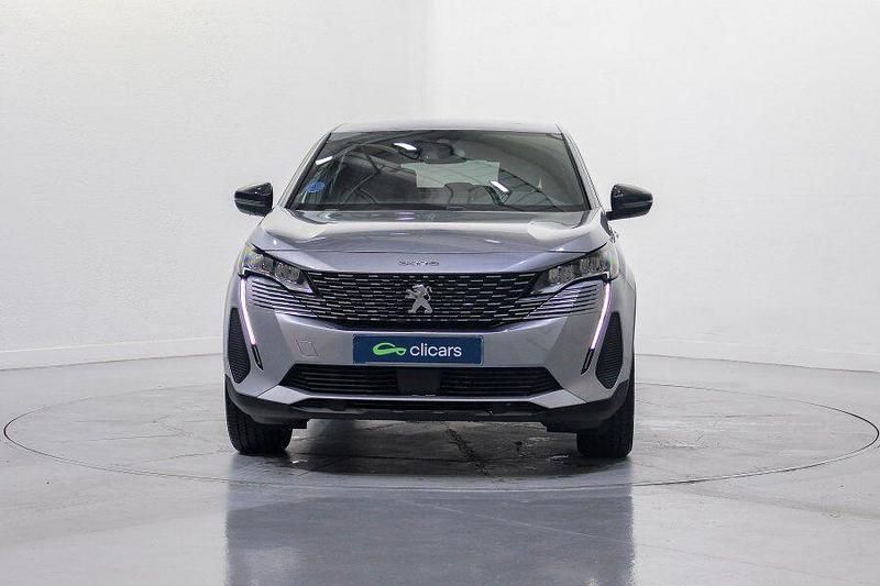 Usado Peugeot 3008 Allure 180 CV (132 kW) 2024 Gris / plata SUV