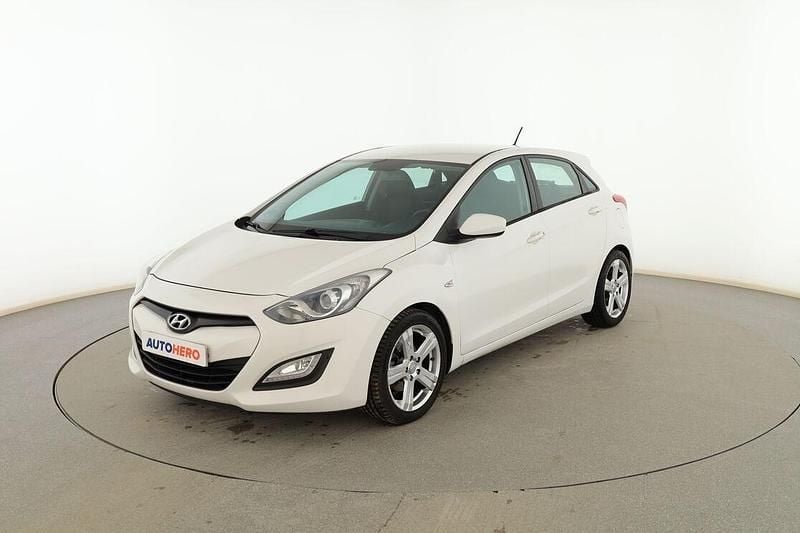 Usado Hyundai i30 100 HP (73 kW) 2014 Branco Sedan