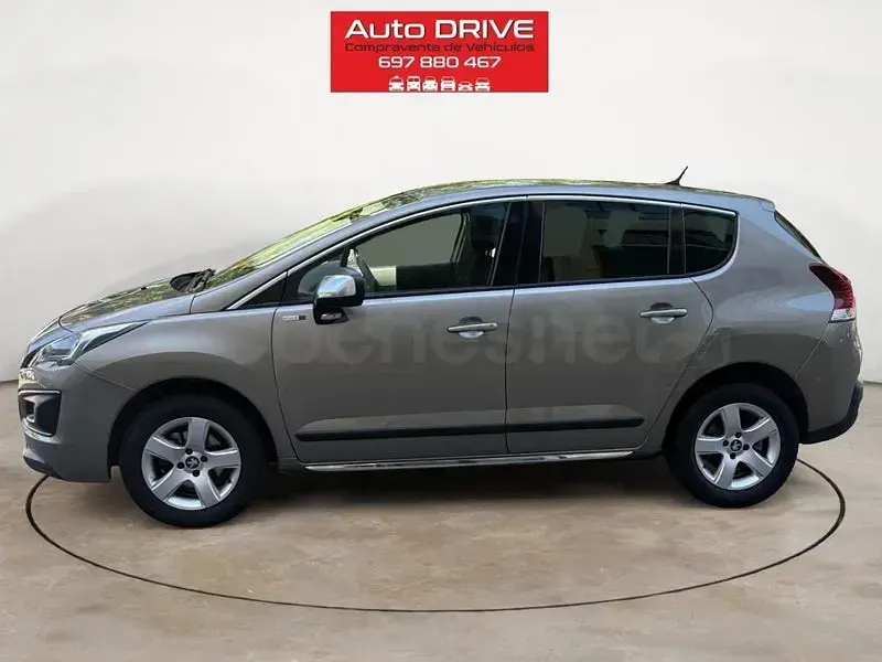 Usado Peugeot 3008 Allure 130 CV (95 kW) 2016 Beige Berlina