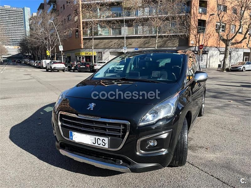 Usado Peugeot 3008 Allure 120 CV (88 kW) 2015 Negro Berlina